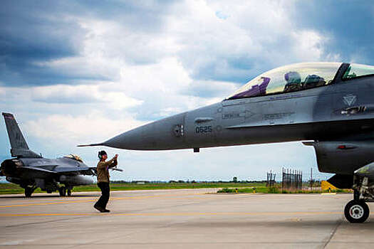 Минобороны: Нидерланды ждут "зеленого света" от США для обучения украинских пилотов на F-16