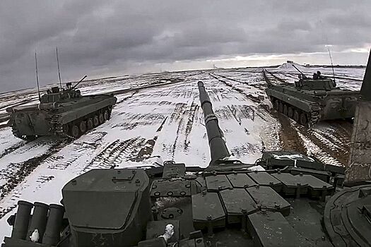 «Военные цели Кремля». Сколько западные СМИ предрекали вторжение России на Украину