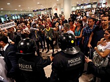 Россияне оказались заблокированы в аэропорту Барселоны