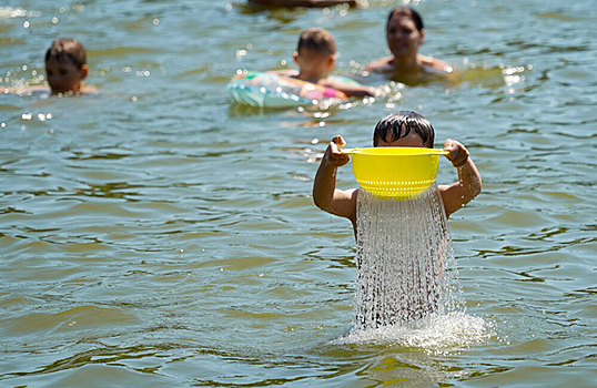 В Подмосковье начнут штрафовать родителей за купание детей в водоеме без присмотра