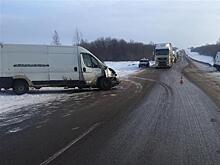 Четыре машины столкнулись на трассе М-5 под Сызранью