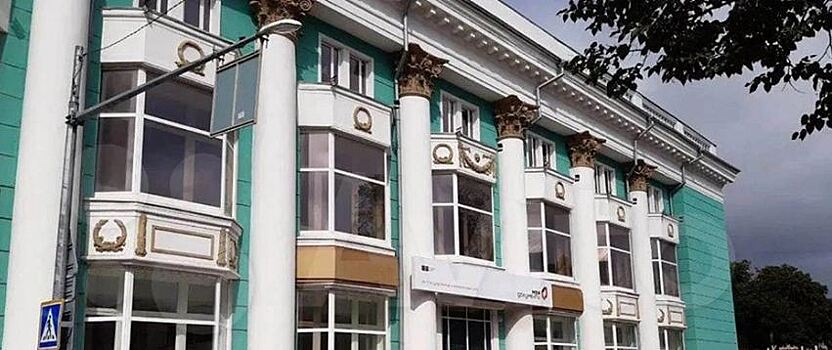 В Ульяновске здание бывшего «Детского мира» выставлено на продажу за 1,5 млрд рублей