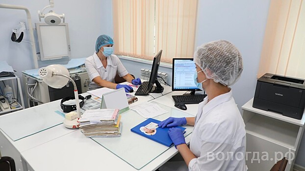 Доплату в размере 10 тысяч рублей будут получать школьные медики в Вологде