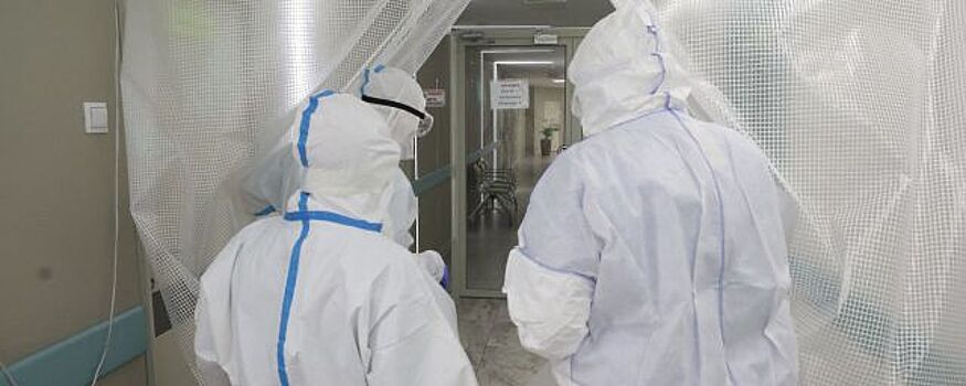 В Петербурге возросло число обратившихся к врачу больных COVID-19