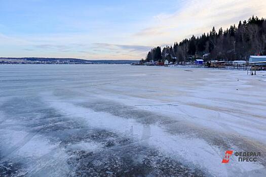 Льдину с рыбаками оторвало от берега во Владивостоке: последние данные