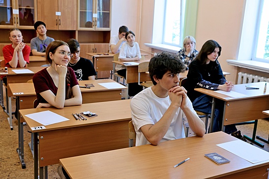 Минобрнауки сохранил ЕГЭ по иностранному языку для экономистов и менеджеров