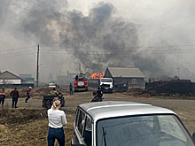Под Братском эвакуируют жителей из-за крупного пожара в нескольких садоводствах