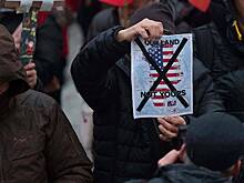 Мужчина попытался поднять флаг США в столице Гренландии и поплатился