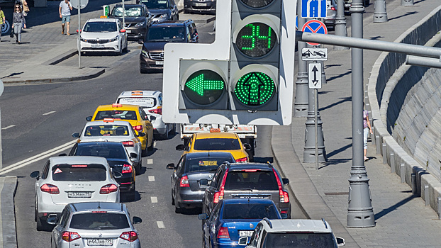 Как в Шанхае и Гуанчжоу: сигналы светофоров в Москве будут транслироваться на смартфон