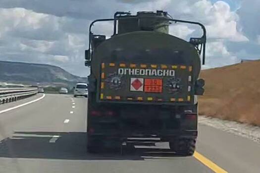 Рядом с зоной СВО сняли на видео машину «Ахмата» без номеров после инцидента на блокпосту