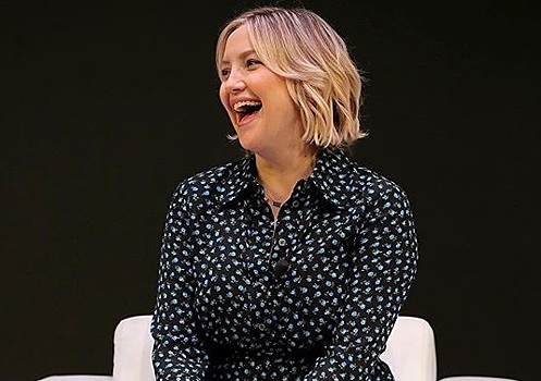 Снова в строю: Кейт Хадсон пришла на прием Майкла Корса в мини-платье через месяц после третьих родов