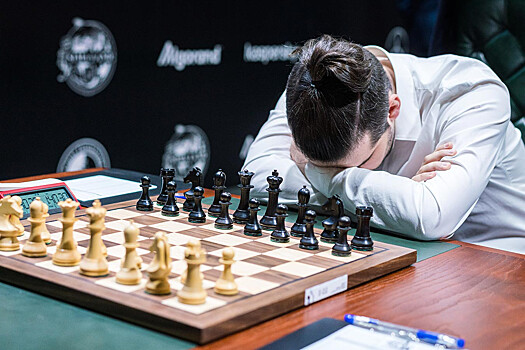 Шахматный турнир претендентов в Екатеринбурге остановлен: россиянин лидировал