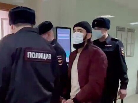 Суд арестовал участника нападения на чемпиона ММА Расула Мирзаева