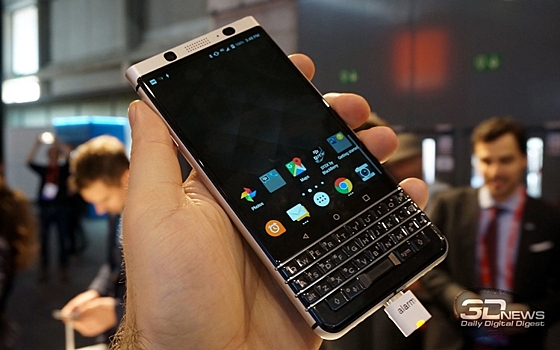 BlackBerry анонсировала соглашения по производству планшетов, носимой техники и гаджетов