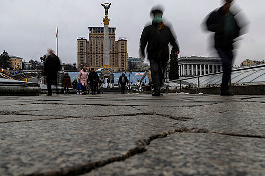 Mash: жители Киева спешно покидают город