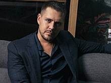 Актер Милош Бикович купил в Москве квартиру без отделки, поэтому живет в гостинице