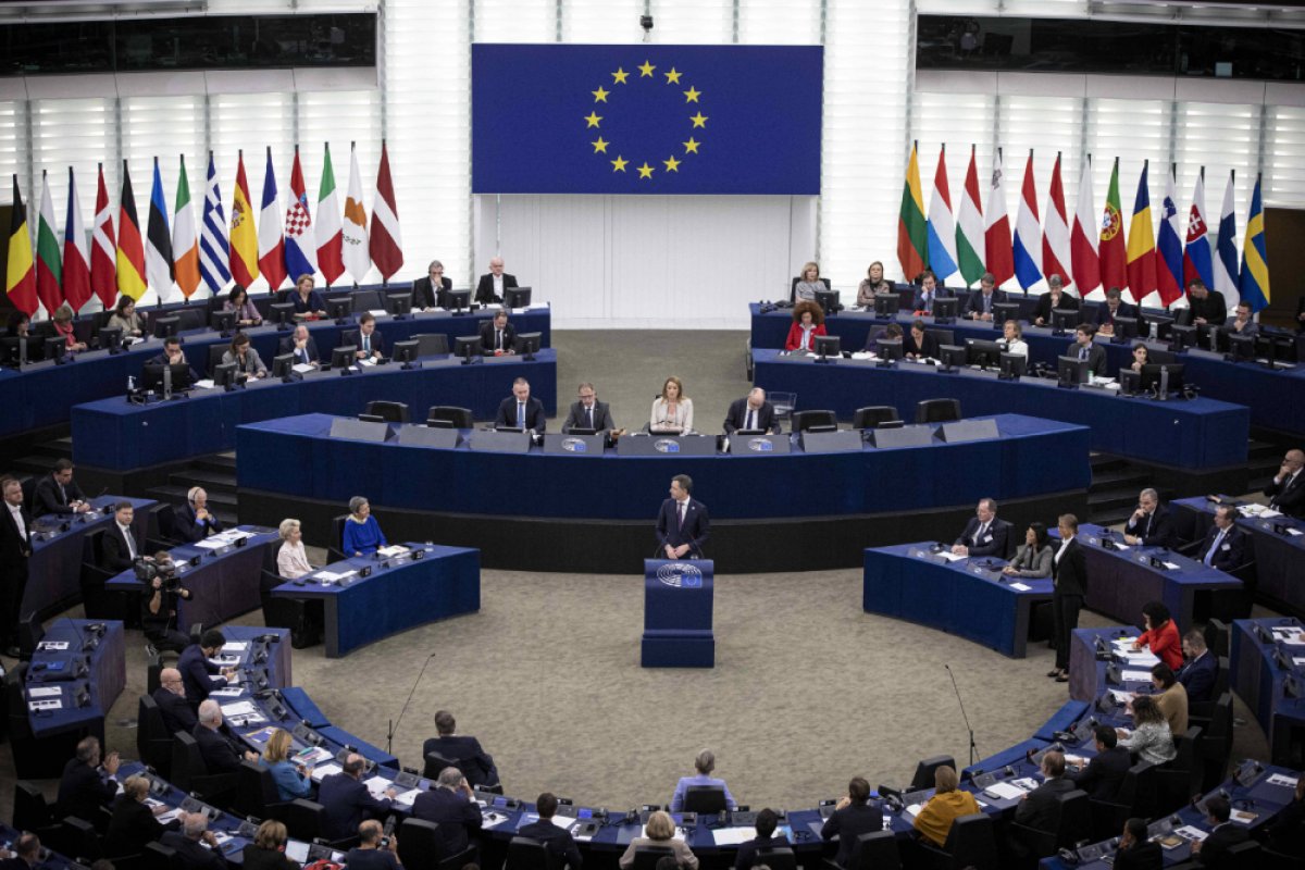 Европарламент поддержал предложение увеличить оборонный бюджет