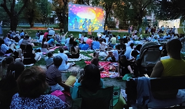 В Комсомольском саду Волгограда начинают сезон показов кино под звездами