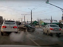 В Пензе жестко столкнулись две иномарки по дороге в «Спутник»