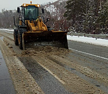 В Приамурье из-за непогоды на дорогах образовалась гололедица 