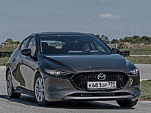 Длительный тест Mazda3. Часть 2: взгляд изнутри
