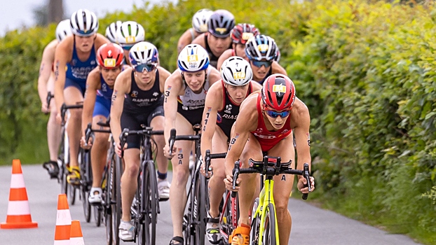 Непристойная деталь в костюме триатлонистки смутила общественность