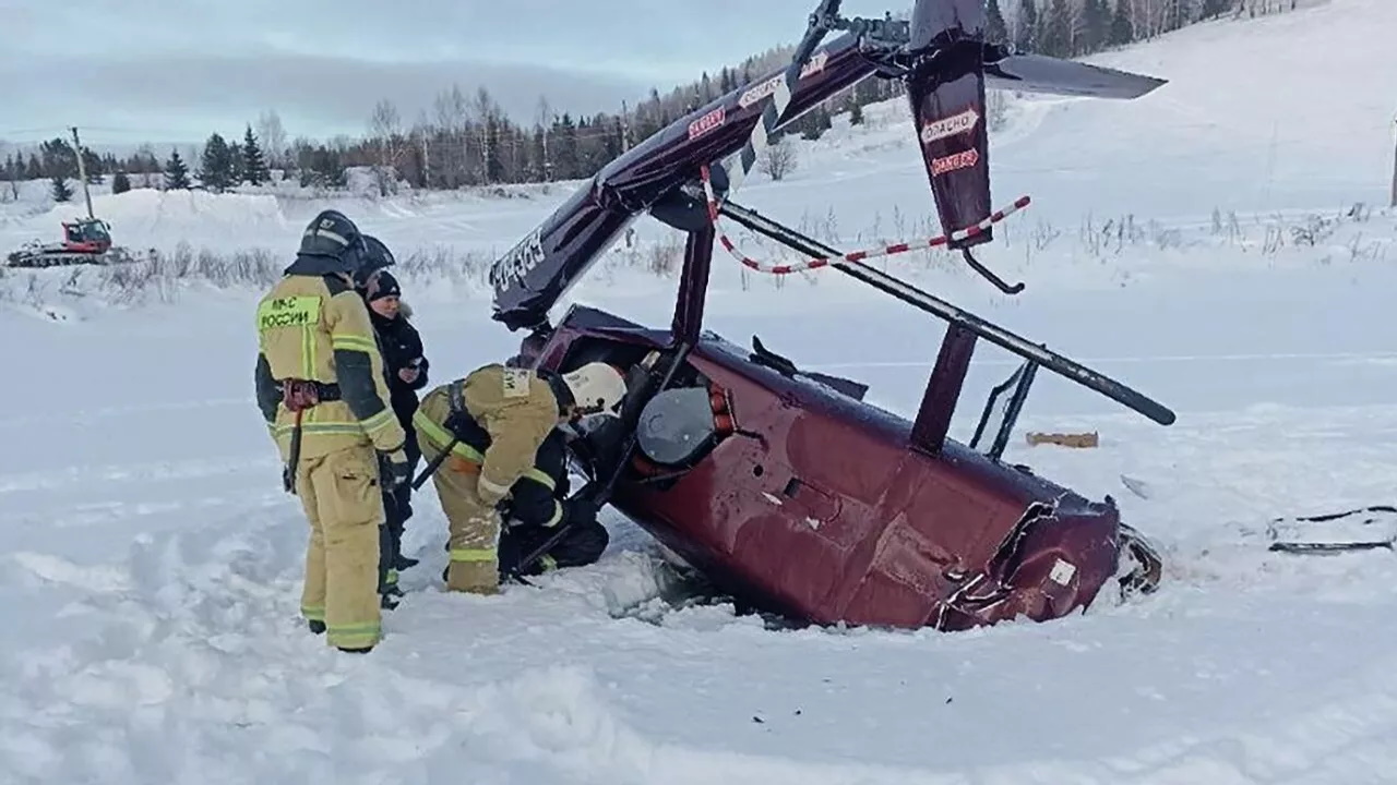 Кадры&nbsp; крушения вертолета в Пермском крае появились в интернете