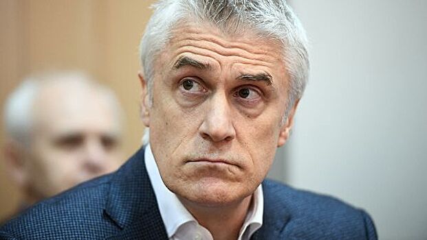Заседание суда по делу Калви прошло без истца
