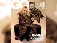 Актриса Дженнифер Кулидж в леопардовой шубе снялась с совой