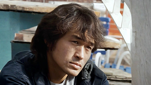 35 лет без Виктора Цоя: каким лидер «Кино» был на сцене и в жизни