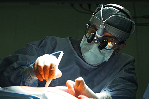 Кардиохирурги из Новосибирска остановили сердце и вылечили маленькую девочку из Перми