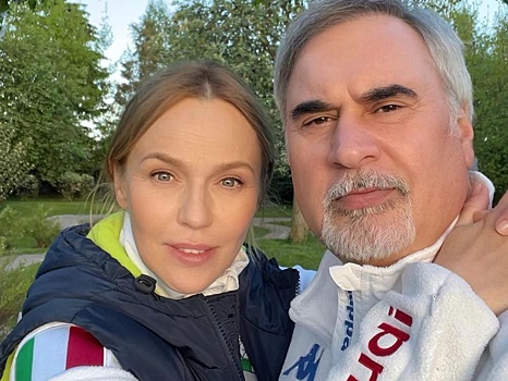 Джанабаева показала их с Меладзе сад на прогулке по загородному дому