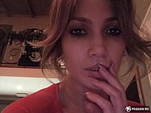Это любовь: Дженнифер Лопес опубликовала интимную фотографию с Дрейком