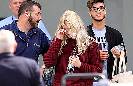 Полиция задержала три человека в связи с терактом в Манчестере