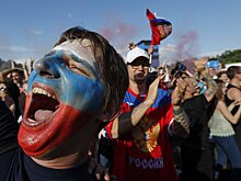 Россия смягчилась — пока. И фанатам позволяют ликовать