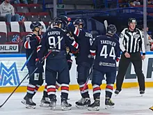 "Металлург" победил во Владивостоке и стал лидером конференции