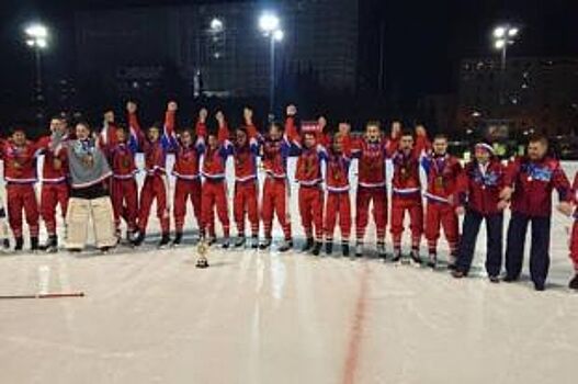 Кемеровчане выступили за сборную России по хоккею с мячом в Хельсинки