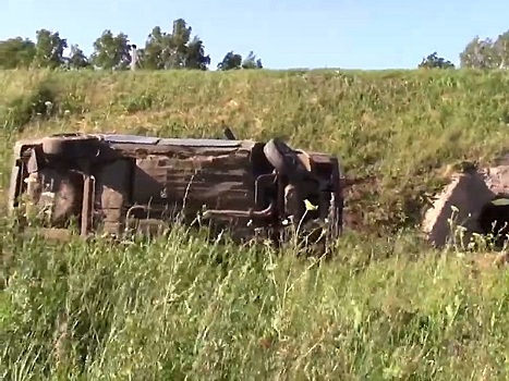 В Пономаревском районе на трассе погиб водитель ВАЗа