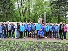 Курские депутаты убрали территорию Мемориала «Жертвам фашизма»