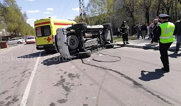 В Благовещенске при столкновении двух иномарок пострадали люди
