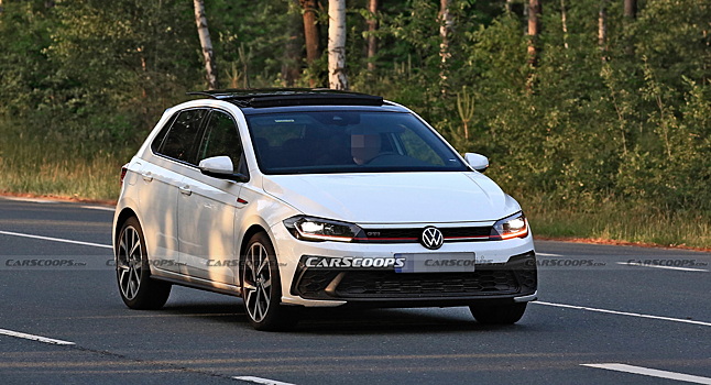 Volkswagen Polo GTI 2022 года почти без камуфляжа в преддверии неизбежного обнародования