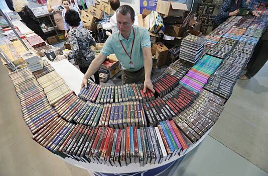 На «Эксмо» завели дело о ЛГБТ-пропаганде из-за комикса «Голубь Геннадий»