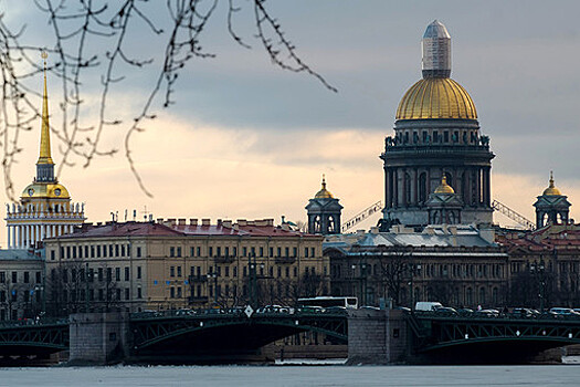 В Петербурге одобрили смягчение закона о "наливайках" в центре города