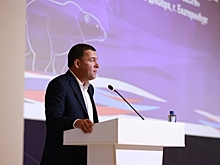 Евгений Куйвашев: семь тысяч свердловских сирот получат новые квартиры