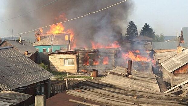 Пожары в Сибири: как жадность парочки коммерсантов лишила сотни людей крыши над головой