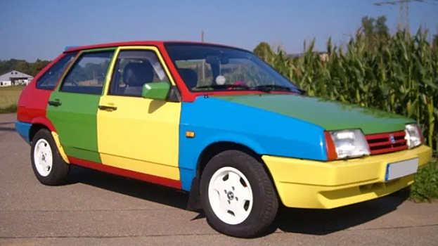 Как Volkswagen Polo Harlequin, только «девятка»