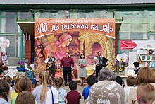 «Из Гагина голодным еще никто не уезжал»: как жители села Ушаково 25 лет проводят Фестиваль каши