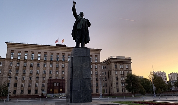 Уволенная воронежская экс-чиновница будет судиться не с губернатором, а с облправительством