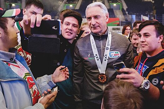 Хоккеисты "Ак Барса" могут занести себе в актив прошедший сезон КХЛ - Маганов