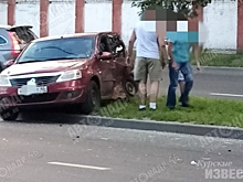 В Курске столкнулись «Логан» и «Хонда»